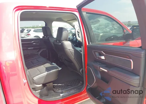 2022 Ram 1500 Laramie 4X2 5'7 Box z USA, uszkodzony, nr VIN 1C6RREJT1NN271072